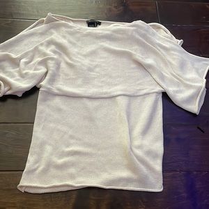 Everymomneed to have this top!